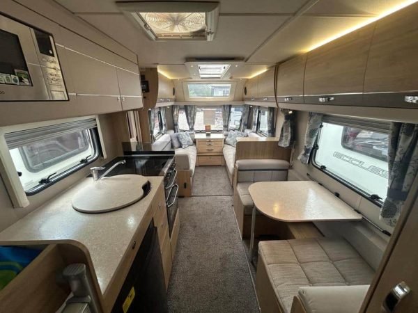 2017 Elddis Avante 586 Chatsworth - Image 13