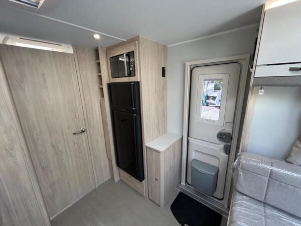 2025 Elddis Avante  860 - Image 19