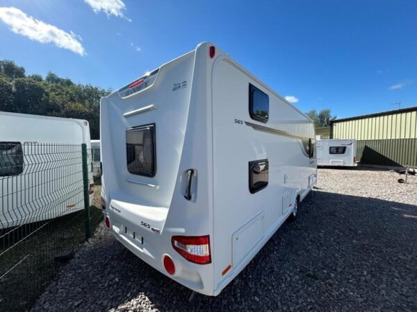 2018 Swift Charisma 565 - Image 2