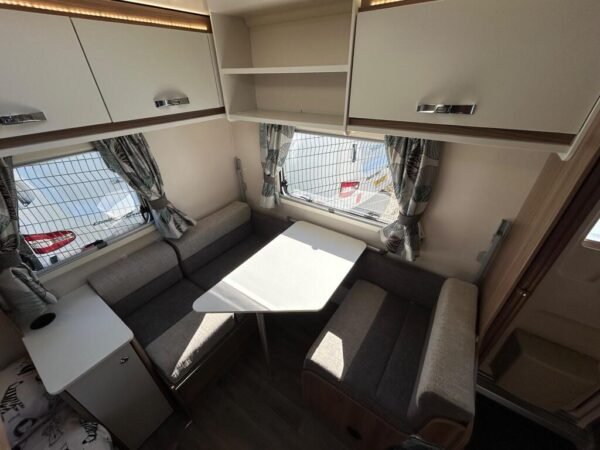 2018 Swift Charisma 565 - Image 8