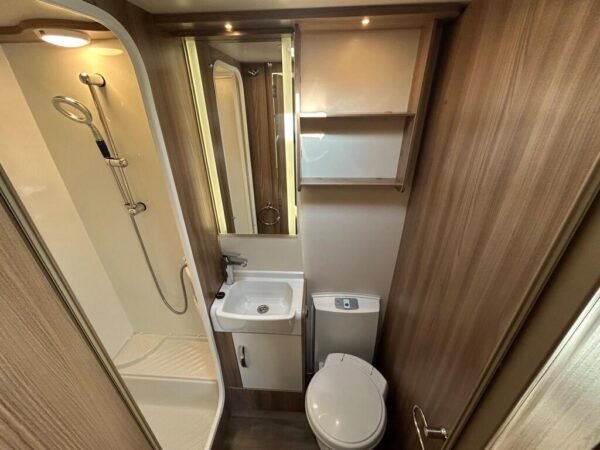 2018 Swift Charisma 565 - Image 9