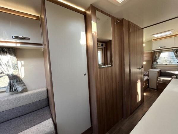 2018 Swift Charisma 565 - Image 6