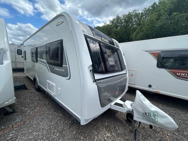 2017 Elddis Avante 586 Chatsworth - Image 5