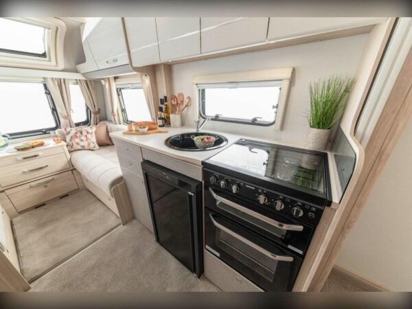 2025 Elddis Avante 554 - Image 7