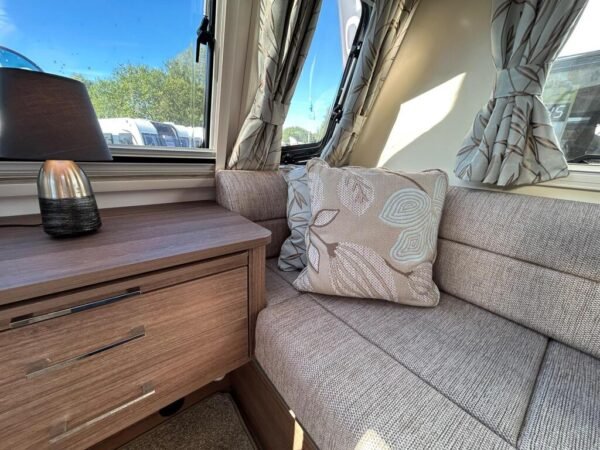 2019 Bailey Phoenix 420 SE - Image 15